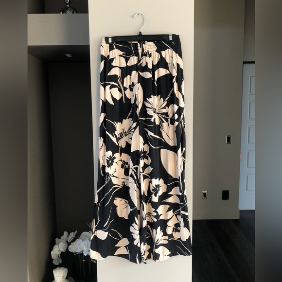Palazzo Pants - Picture 2 of 3